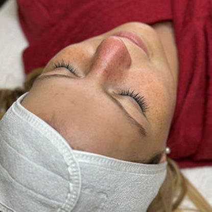 Bild von Wimpern färben