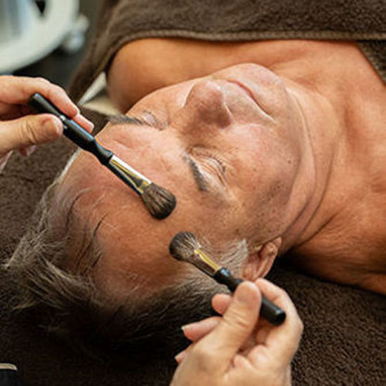 Bild von Gesichtsbehandlung „Eine Stunde Zeit für mich“ | 50 Min. 